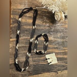 Vintage 14K Gold Freshwater Pearl & Black Onyx Set